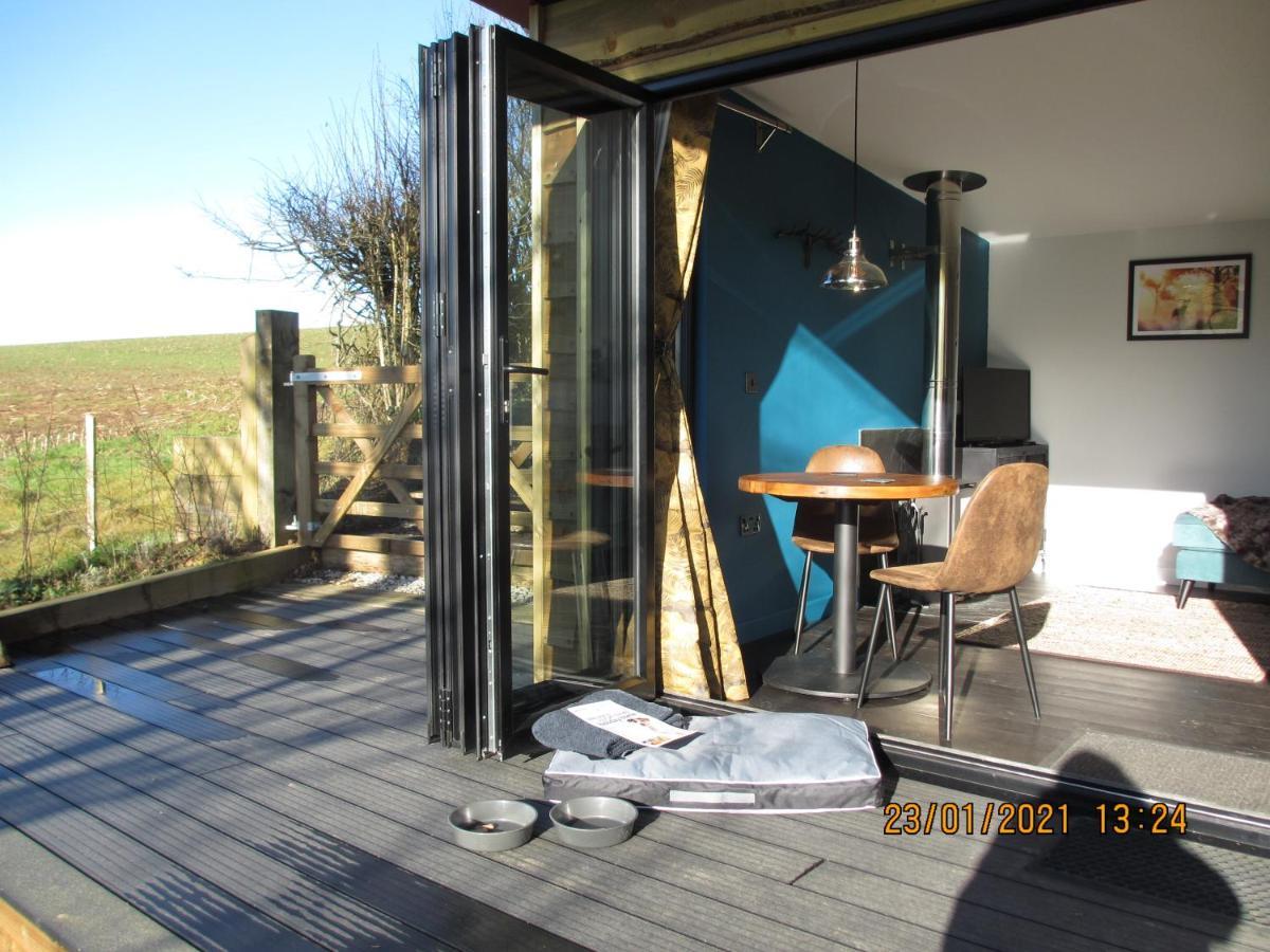 Вилла Stargazing Retreat Merton  Экстерьер фото