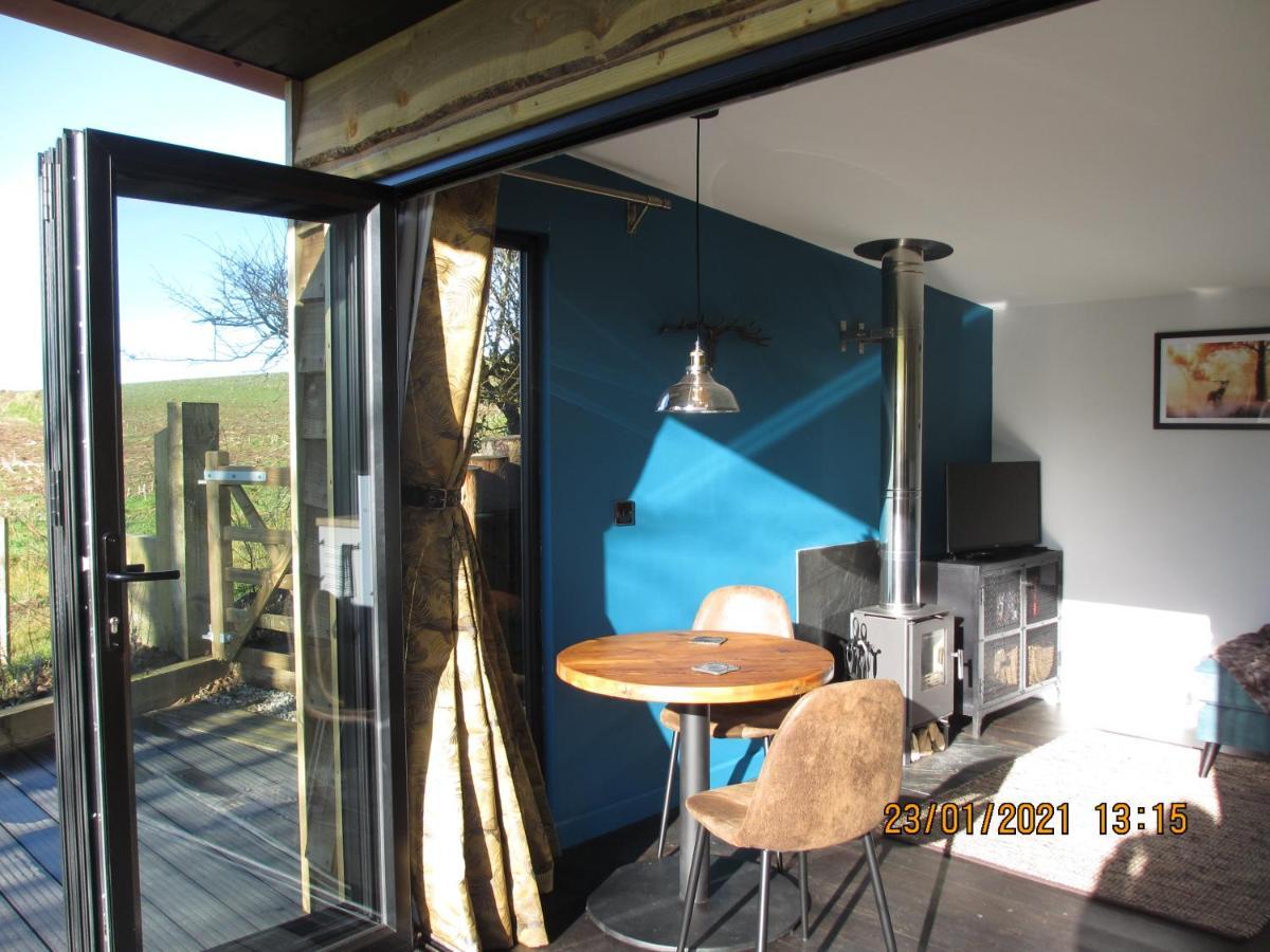 Вилла Stargazing Retreat Merton  Экстерьер фото